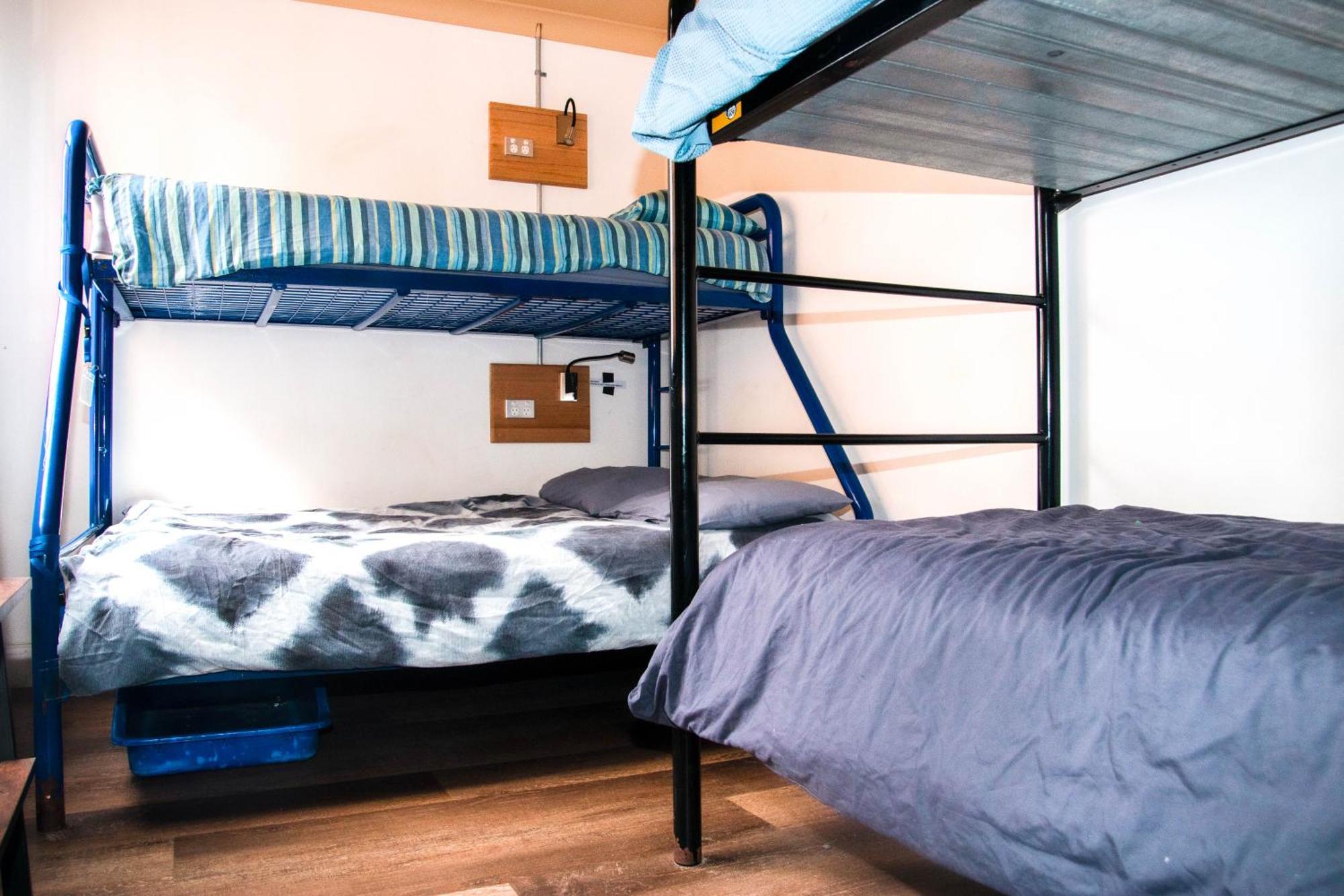 Mad Monkey Hostel Coogee Beach Randwick Екстериор снимка