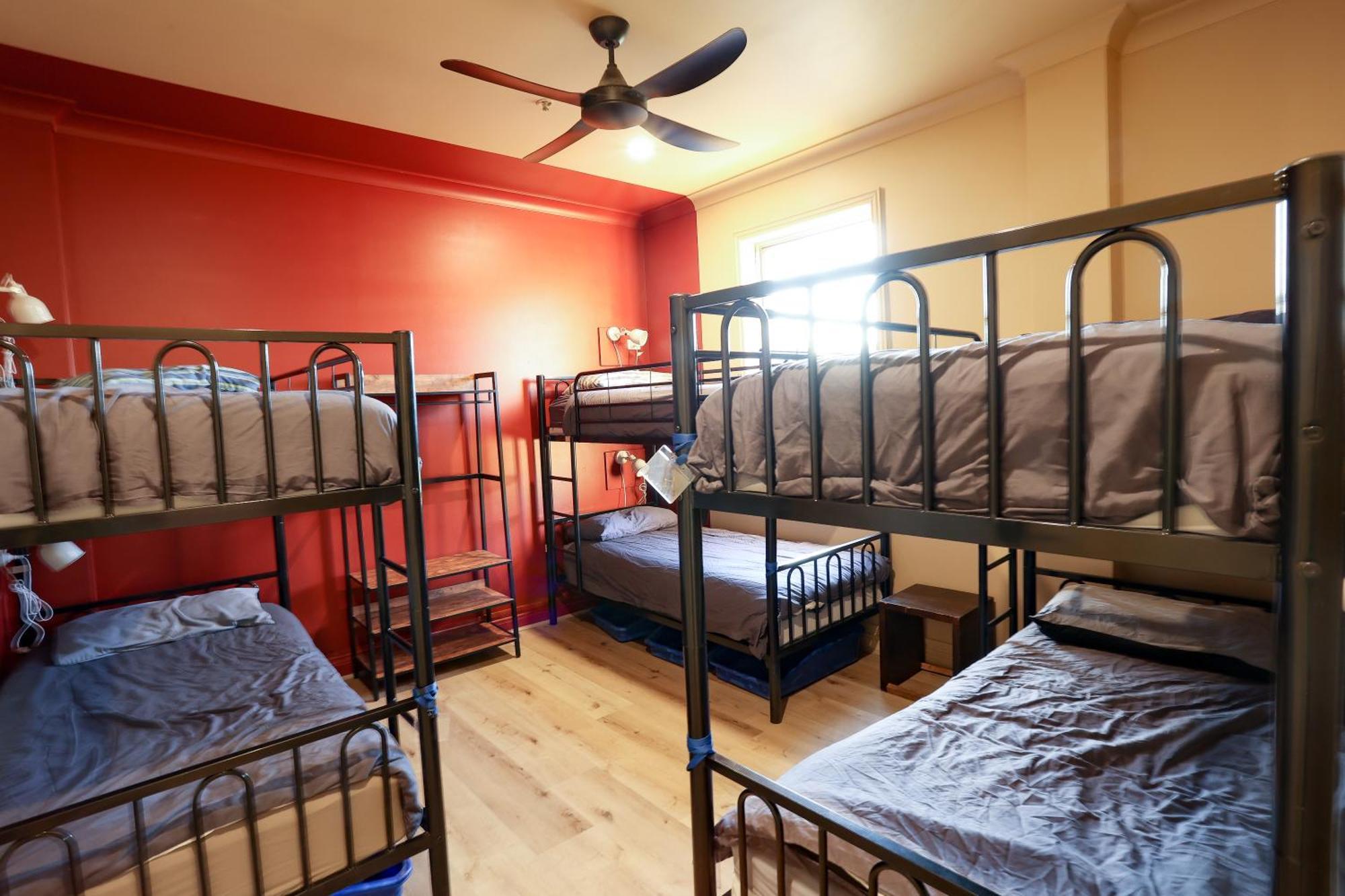 Mad Monkey Hostel Coogee Beach Randwick Екстериор снимка