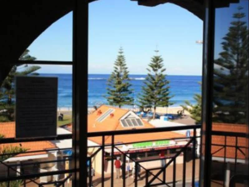 Mad Monkey Hostel Coogee Beach Randwick Екстериор снимка