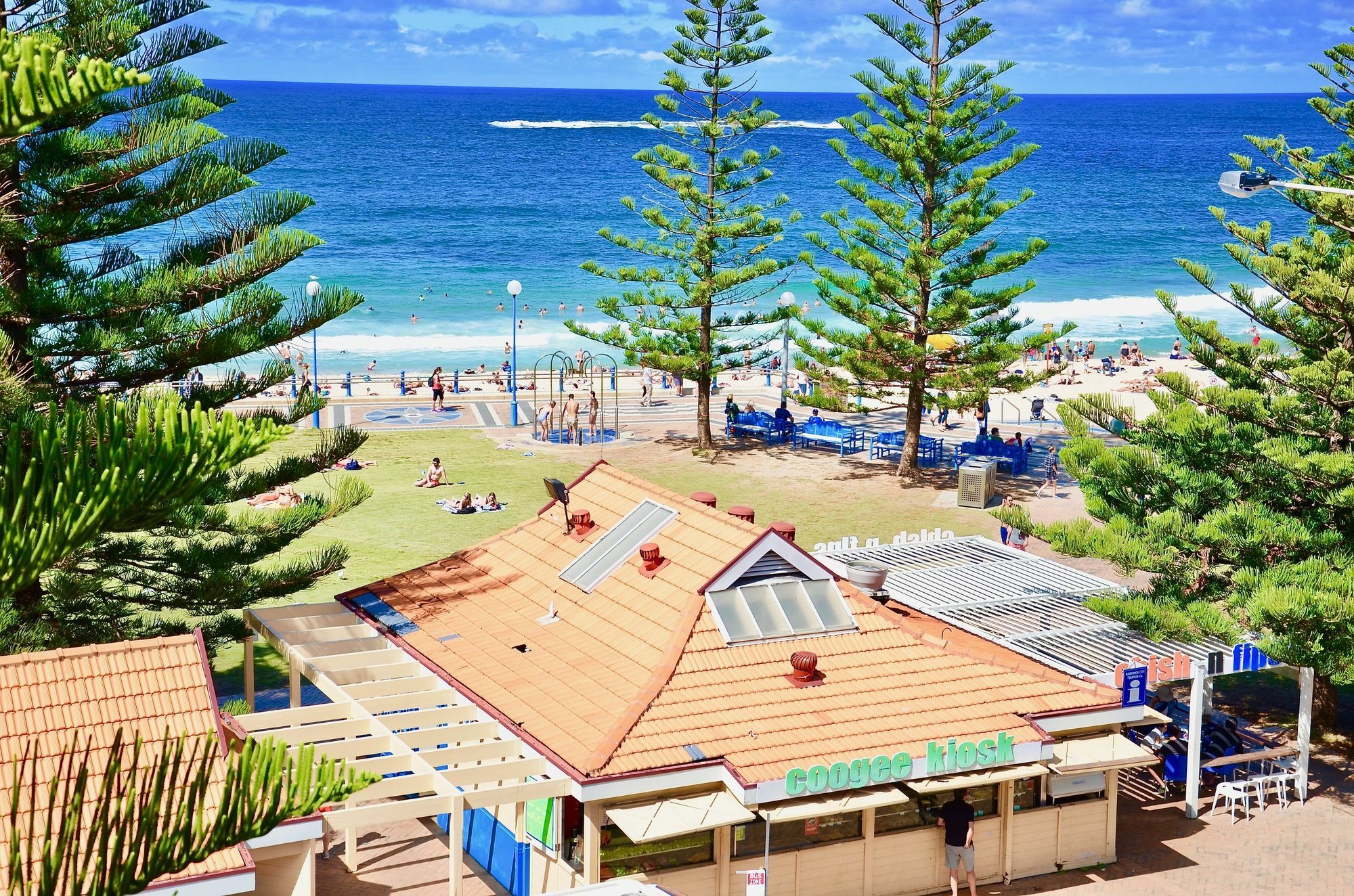 Mad Monkey Hostel Coogee Beach Randwick Екстериор снимка